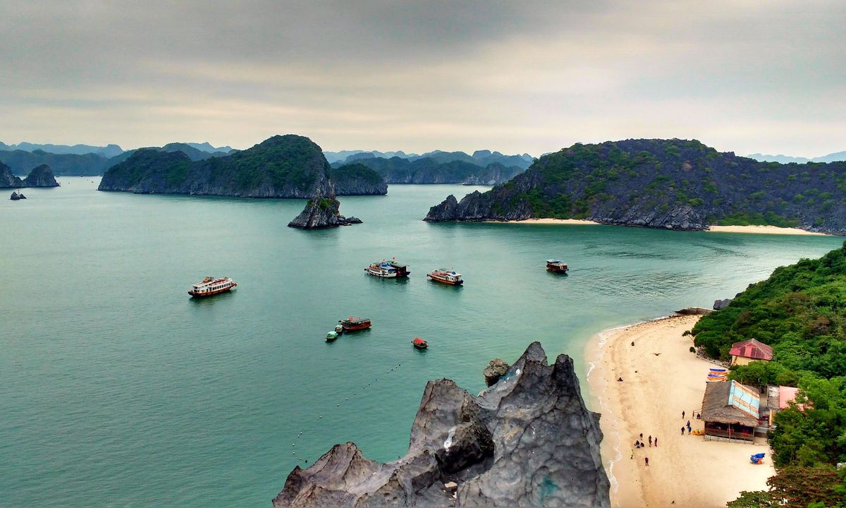 Nha Trang coast, the road from the airport